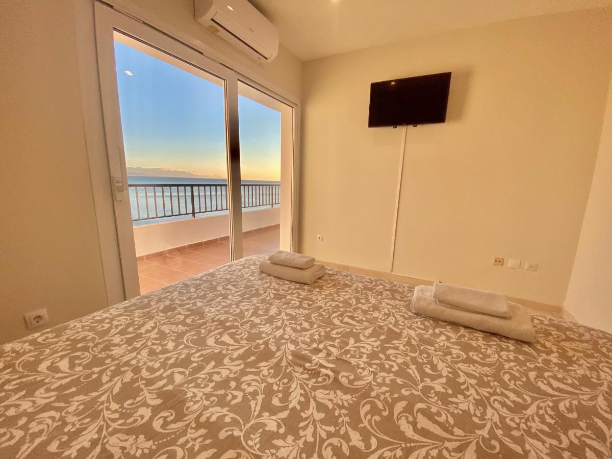 Apartamentos Turisticos Castillo Del Vigia 托雷莫利诺斯 外观 照片