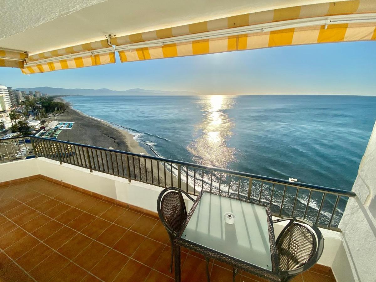 Apartamentos Turisticos Castillo Del Vigia 托雷莫利诺斯 外观 照片
